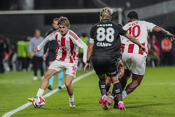 Caner Erkin'den tokat! 1.Lig'de olay yaratan hareket...